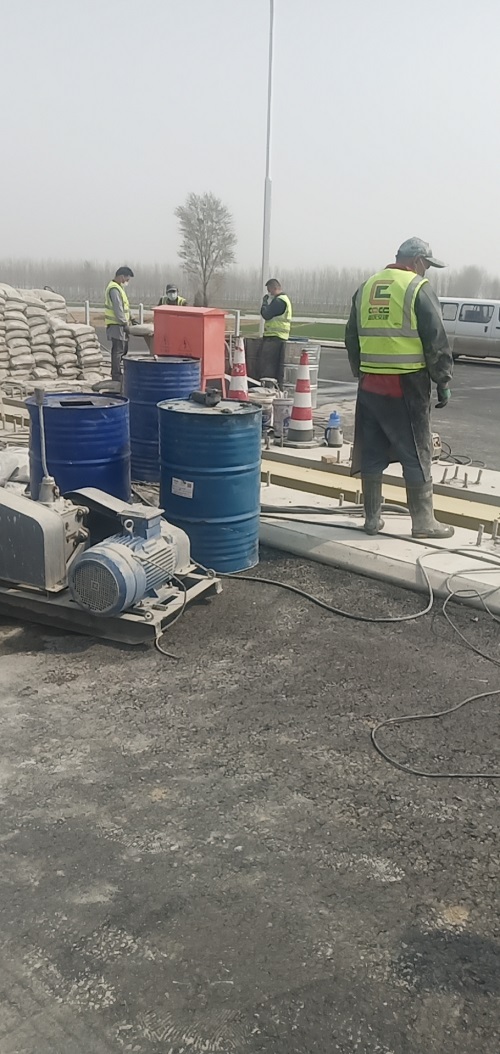 即墨公路路基回填土压密注浆